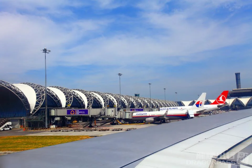 خدمة فاست تراك Suvarnabhumi International Airport (BKK) للمسار السريع - صورة 3