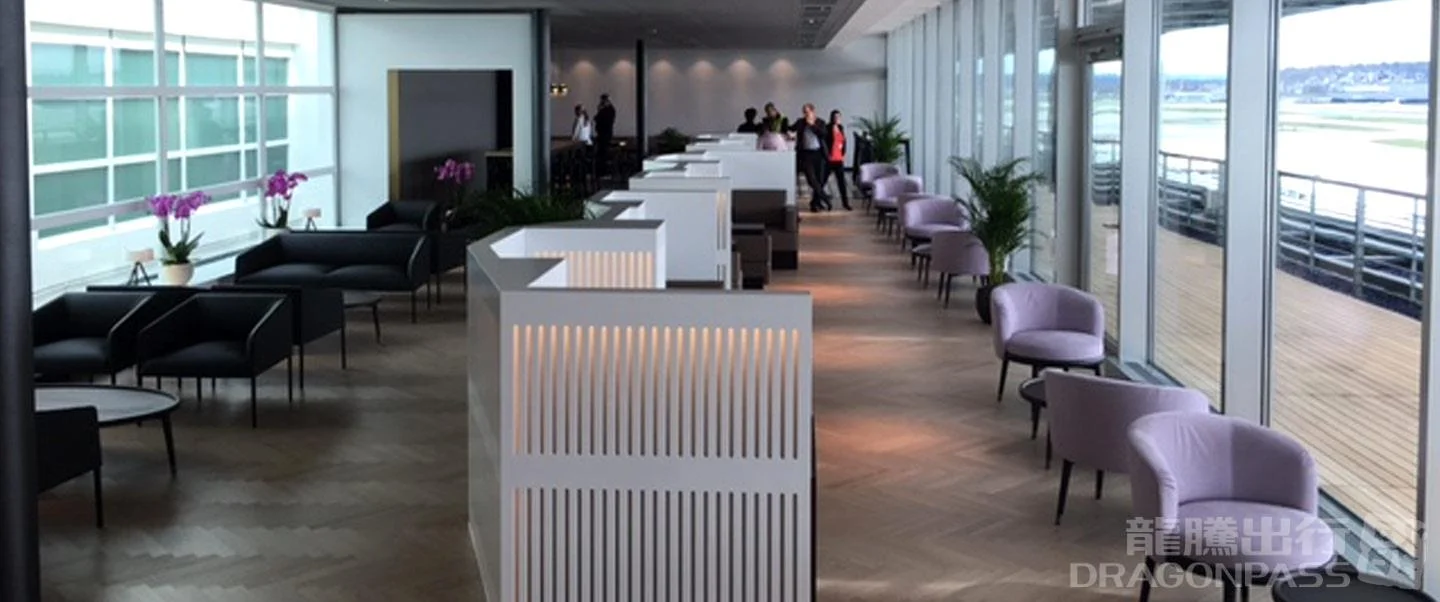 Aspire Lounge (Midfield - Photo 2
